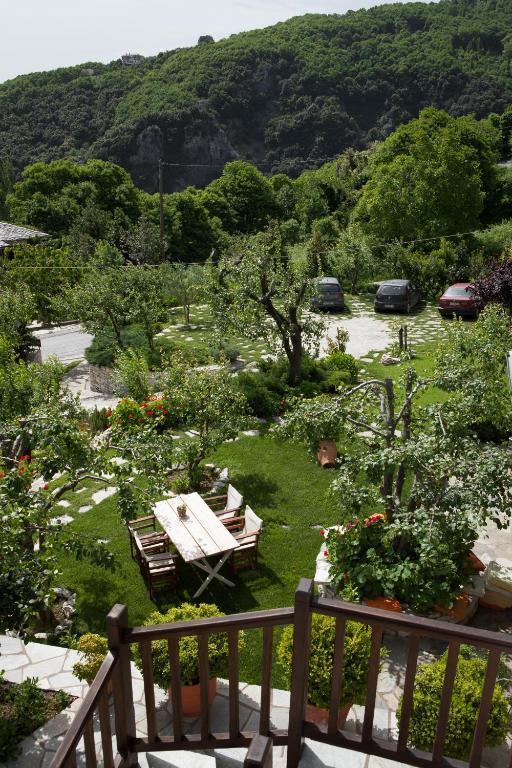 Hotel Adis Oneirou à Mourésion Extérieur photo